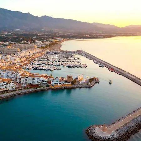 Apartment Luxury Escape - 3br Penthouse, Breathtaking Views, Pool, In The Heart Of Costa Del Sol! *