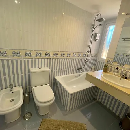 Apartment Luxury Escape - 3br Penthouse, Breathtaking Views, Pool, In The Heart Of Costa Del Sol! *