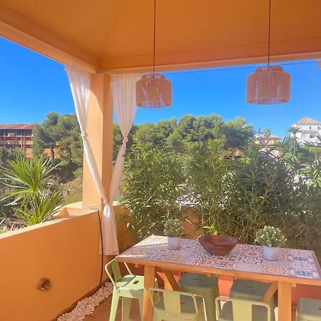 Apartment Luxury Escape - 3br Penthouse, Breathtaking Views, Pool, In The Heart Of Costa Del Sol!